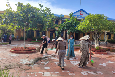 Trường Tiểu học Giao Lạc chủ động ứng phó và dọn dẹp sau bão Wipha