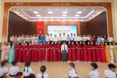 Trường Tiểu học Giao Lạc long trọng tổ chức Lễ Khai giảng năm học 2025–2026 gắn với kỷ niệm 80 năm thành lập Bộ Giáo dục và Đào tạo